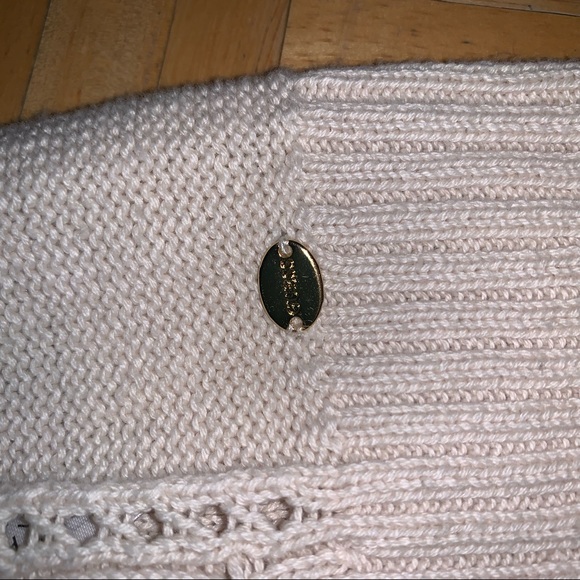 Beige long sleeve guess top - Picture 3 of 7